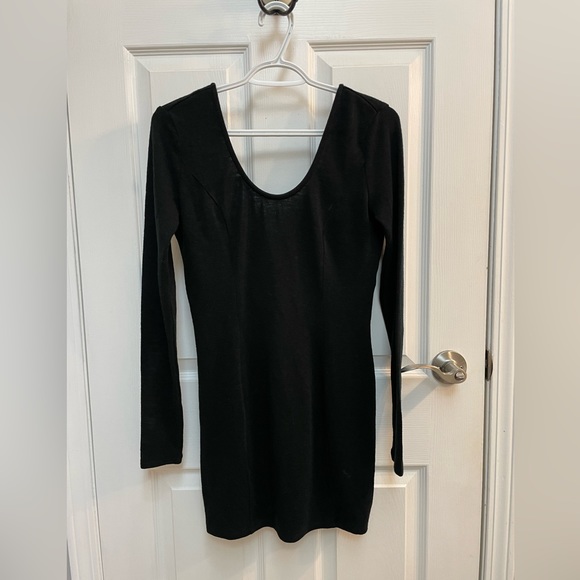 Tobi Black Backless Dress - Picture 4 of 4